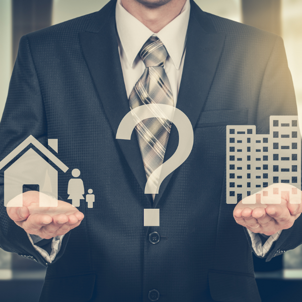 Residential vs. Commercial Real Estateموب